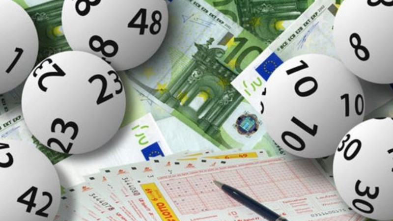 Mẹ bầu mơ thấy rắn 2 đầu đánh số 25 -52 là may mắn