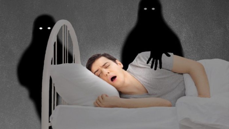 Mơ thấy bị bóng đè vào ban đêm phản ánh những mâu thuẫn đang xảy ra